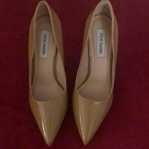 Steve Madden Vala Camel Patent leather heels size 10